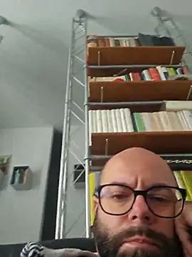 Dolceporco19 online show from 10/26/25, 10:48