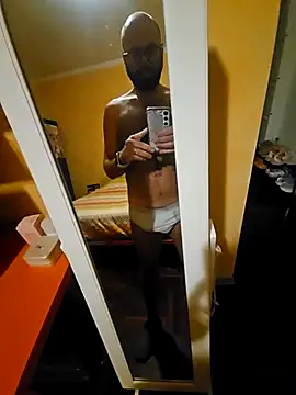 Dolceporco19 online show from 11/05/25, 05:38