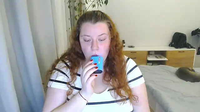 PolinaSalvatore online show from 04/15/26, 07:58