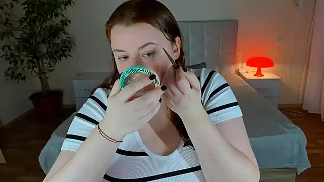 PolinaSalvatore online show from 12/17/25, 06:13