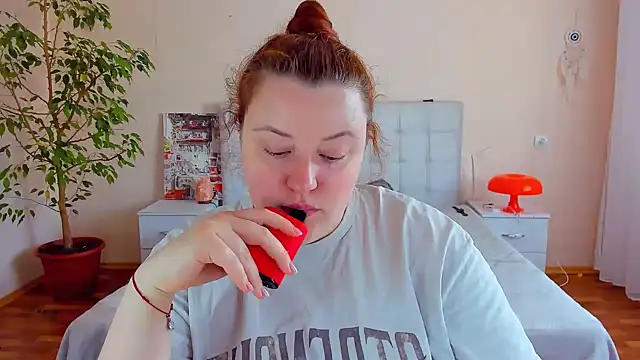 Snapshot of PolinaSalvatore chatting on 05/25/26, 12:48 PolinaSalvatore online show from 05/25/26, 12:48