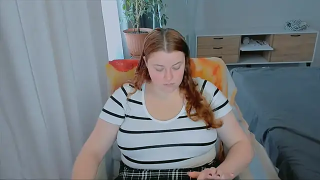 PolinaSalvatore online show from 10/12/25, 11:44