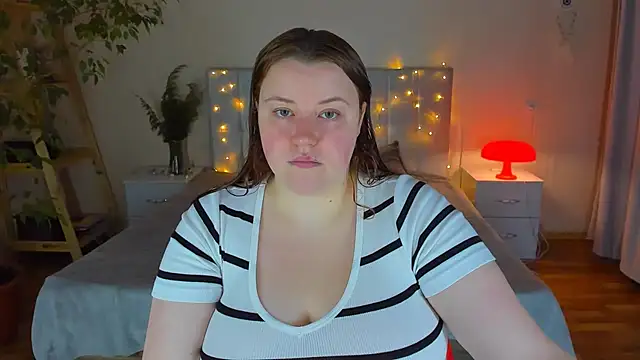 PolinaSalvatore online show from 10/30/25, 02:04