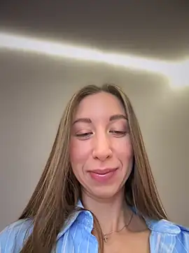 EvaCatt online show from 02/11/26, 02:33