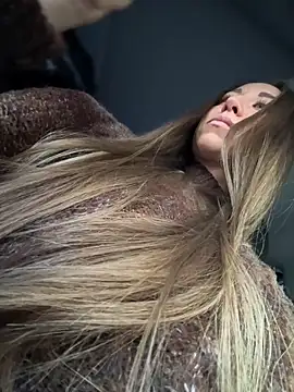 EvaCatt online show from 11/18/25, 03:32