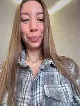 EvaCatt online show from 02/12/26, 02:44