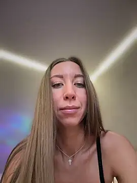 EvaCatt online show from 11/26/25, 04:01