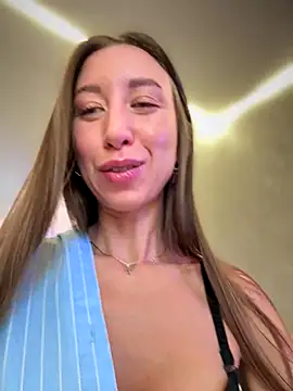 EvaCatt online show from 11/07/25, 03:11