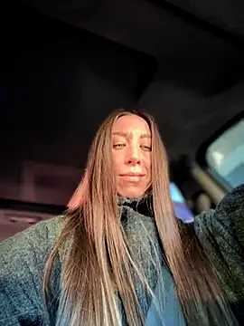 EvaCatt online show from 11/17/25, 02:26