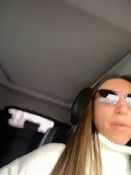 Snapshot of EvaCatt chatting on 03/01/25, 04:58 EvaCatt online show from 03/01/25, 04:58