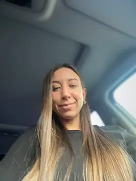 Snapshot of EvaCatt chatting on 03/13/25, 03:11 EvaCatt online show from 03/13/25, 03:11