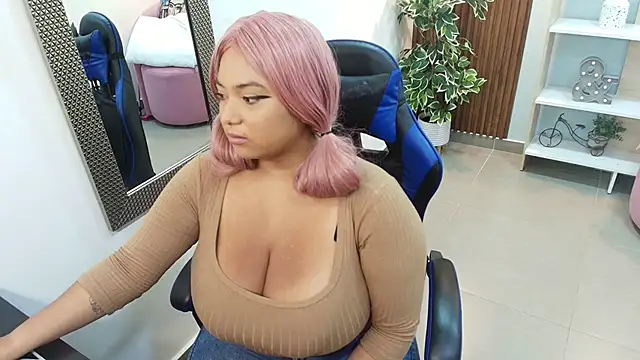 Kenya--Buhle online show from 10/27/25, 11:11