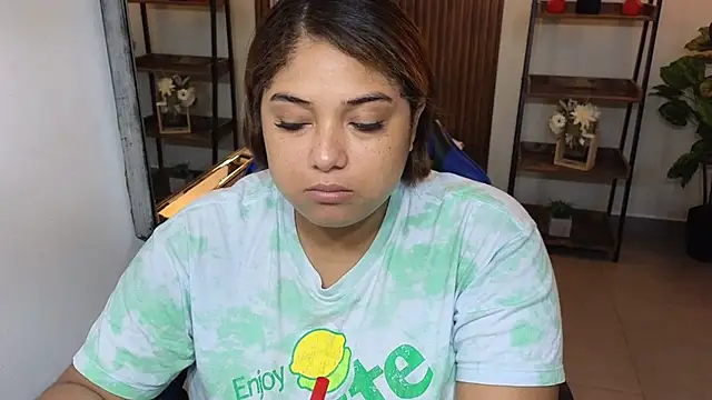 Kenya--Buhle online show from 04/14/26, 11:04