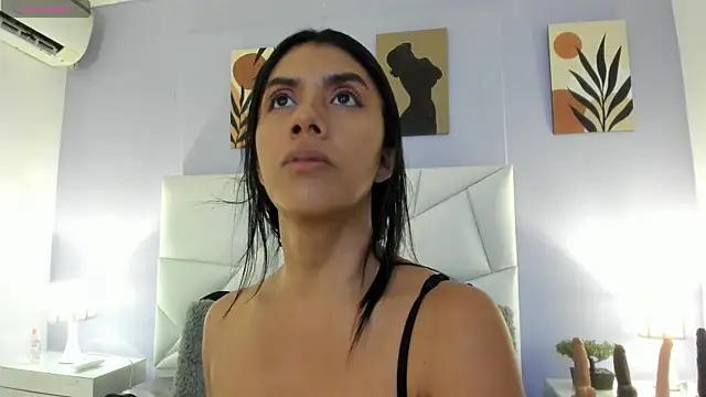 cinthya11 online show from 01/09/25, 08:33