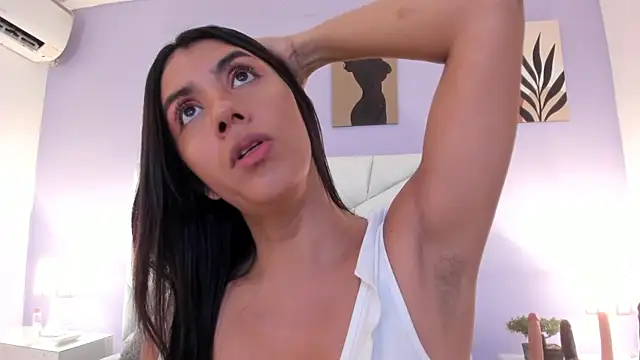 cinthya11 online show from 12/29/24, 02:31