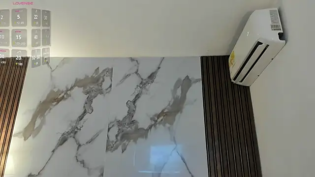 cinthya11 online show from 01/18/25, 07:37