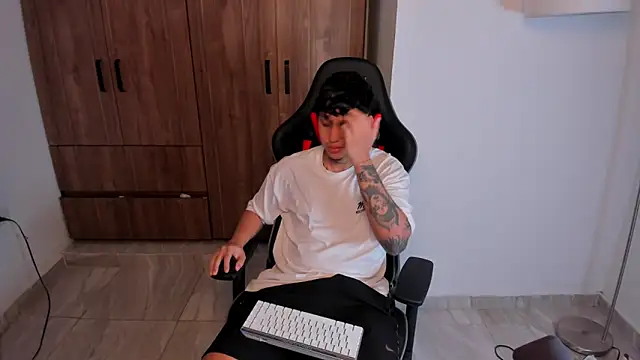 Jake simons online show from 11/17/25, 02:04