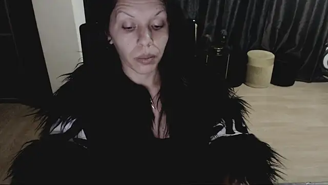 Snapshot of GoldenSasha chatting on 10/07/25, 08:48 GoldenSasha online show from 10/07/25, 08:48