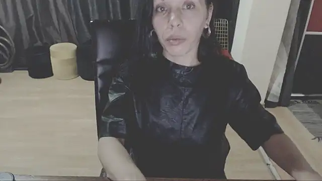 GoldenSasha online show from 11/23/25, 01:48