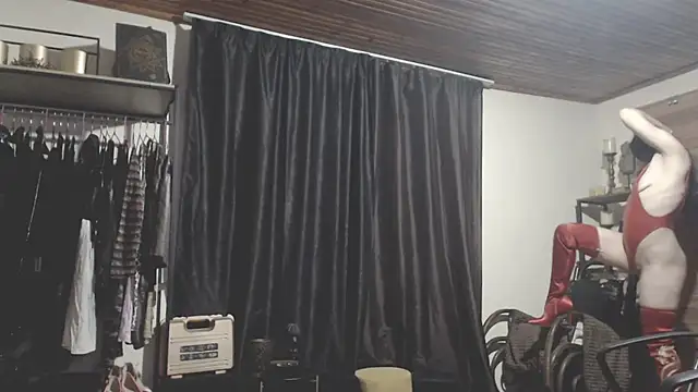 GoldenSasha online show from 11/09/25, 08:13