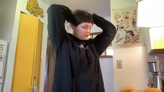 SweetMaisie online show from 10/27/25, 10:33