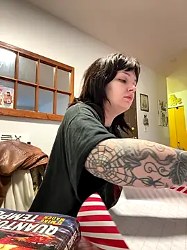 SweetMaisie online show from 12/16/25, 06:45