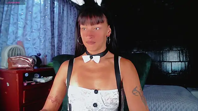 Summer XO online show from 12/02/25, 03:14