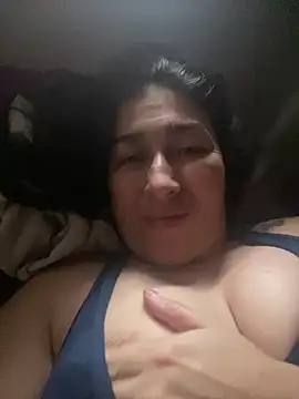 Snapshot of andreaisis2 chatting on 01/02/25, 09:39 andreaisis2 online show from 01/02/25, 09:39