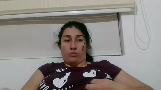 Snapshot of andreaisis2 chatting on 02/09/25, 05:29 andreaisis2 online show from 02/09/25, 05:29