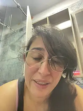 Snapshot of andreaisis2 chatting on 02/18/25, 10:47 andreaisis2 online show from 02/18/25, 10:47