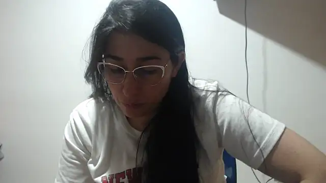 andreaisis2 online show from 05/19/26, 01:32