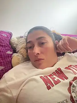 andreaisis2 online show from 12/15/25, 08:03