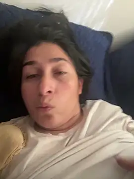 andreaisis2 online show from 05/17/26, 08:31