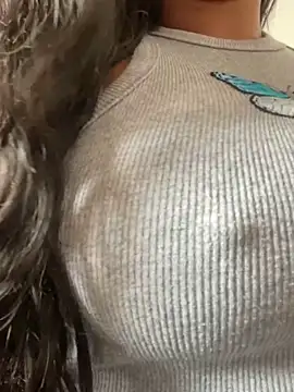 Snapshot of bea3liz chatting on 01/12/25, 03:14 bea3liz online show from 01/12/25, 03:14