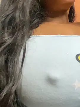 Snapshot of bea3liz chatting on 01/22/25, 02:04 bea3liz online show from 01/22/25, 02:04