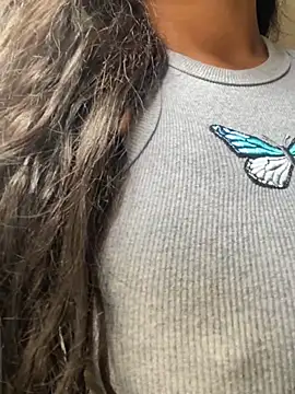 Snapshot of bea3liz chatting on 01/18/25, 03:05 bea3liz online show from 01/18/25, 03:05