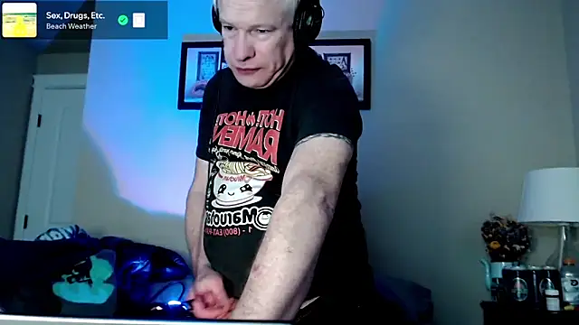 Snarfle82 online show from 11/07/25, 09:08