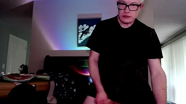 Snapshot of Snarfle82 chatting on 10/26/25, 07:14 Snarfle82 online show from 10/26/25, 07:14