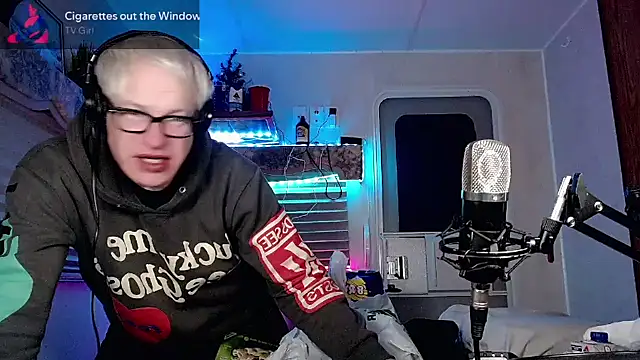 Snapshot of Snarfle82 chatting on 03/12/25, 05:57 Snarfle82 online show from 03/12/25, 05:57