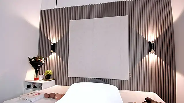 Snapshot of Zafiiraa chatting on 10/28/25, 11:53 Zafiiraa online show from 10/28/25, 11:53