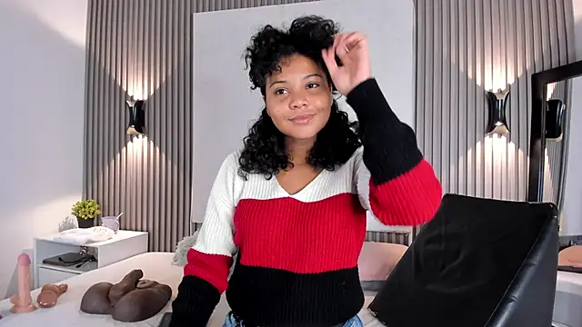 Zafiiraa online show from 01/12/26, 12:34