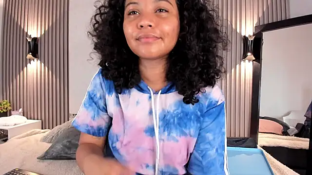 Zafiiraa online show from 01/15/26, 09:01