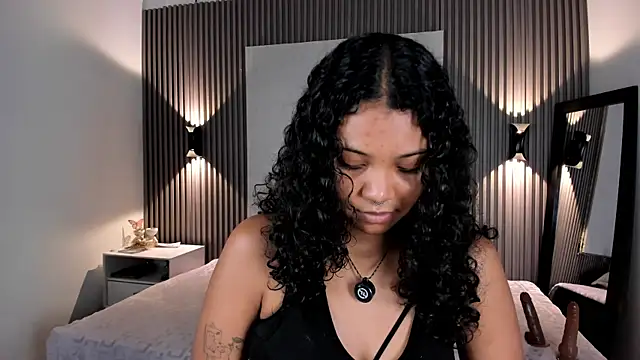 Zafiiraa online show from 05/10/26, 03:32