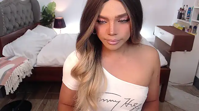 Snapshot of liaa_lurrecams chatting on 03/15/25, 02:55 liaa lurrecams online show from 03/15/25, 02:55