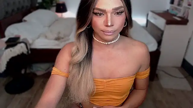 liaa lurrecams online show from 10/21/25, 11:09