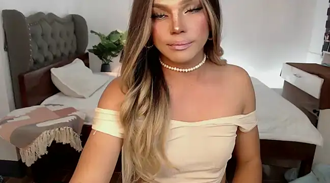 Snapshot of liaa_lurrecams chatting on 01/07/25, 04:16 liaa lurrecams online show from 01/07/25, 04:16