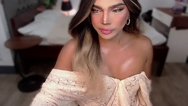 Snapshot of liaa_lurrecams chatting on 06/12/26, 12:47 liaa lurrecams online show from 06/12/26, 12:47