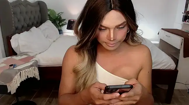 Snapshot of liaa_lurrecams chatting on 01/20/25, 01:53 liaa lurrecams online show from 01/20/25, 01:53