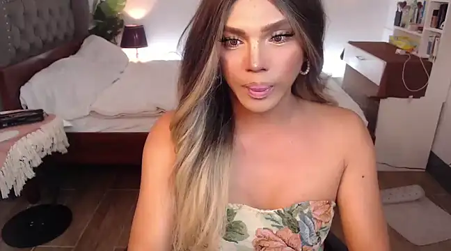 Snapshot of liaa_lurrecams chatting on 03/21/25, 02:29 liaa lurrecams online show from 03/21/25, 02:29