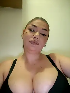 Snapshot of Ella_sweety chatting on 07/18/26, 07:11 Ella sweety online show from 07/18/26, 07:11